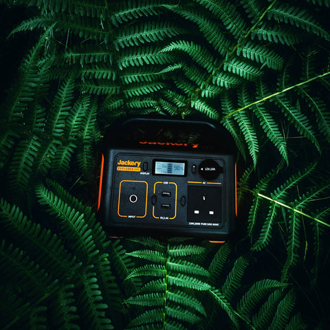 Jackery Explorer 240 可攜式發電站